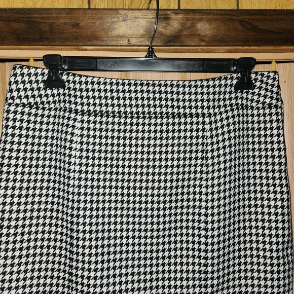 Kasper Black and White Houndstooth  Pleated Pencil Skirt Size 12 - Picture 4 of 8